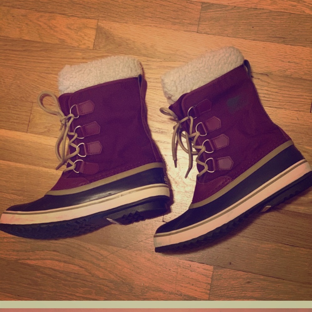 Sorel Caribou Women Size 9